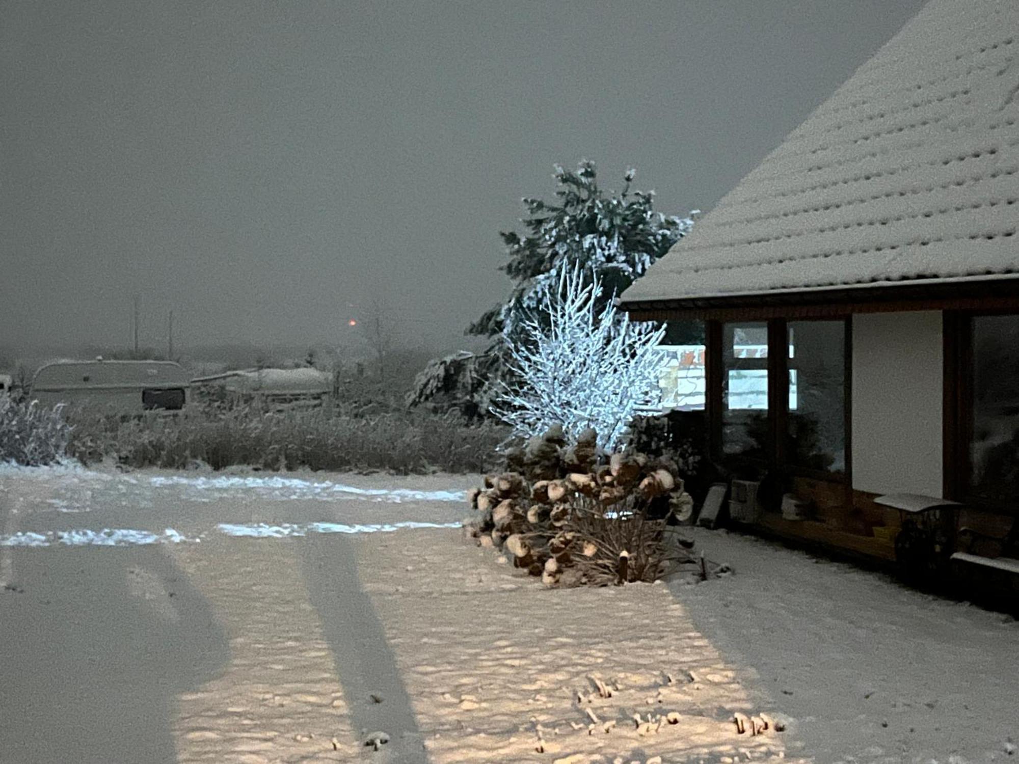 Wygodny Murowany Domek- Nowy Dabki Exterior photo